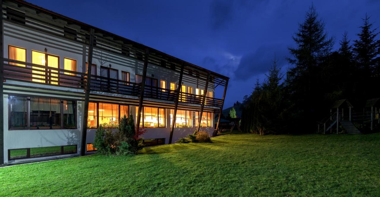 Casa Muntelui Hotel Fundata Bagian luar foto